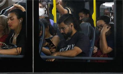 Ônibus estão mais lentos em SP, aponta relatório