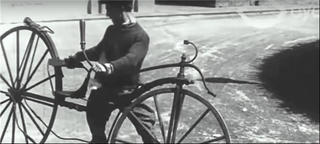 A bicicleta em 1850, uma evolução da draisiana