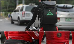 A mochila especial também tem uma versão em pochet