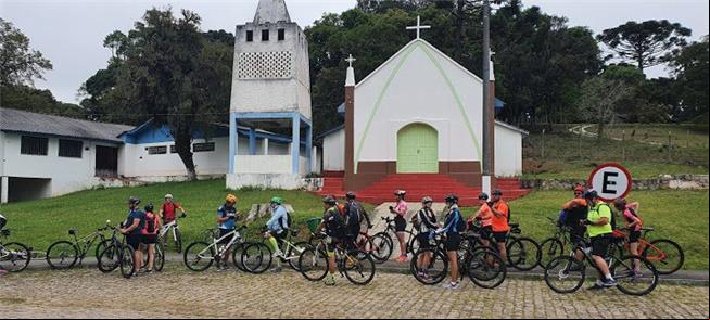 Anel do Pinhão: ciclistas se reúnem em Quatro Barr