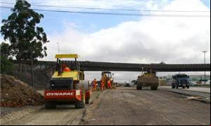 As equipes estão construindo as vias locais