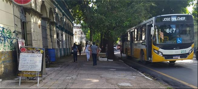 Belém tem calçadas irregulares e com pisos degrada