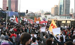 Concentração no Largo da Batata