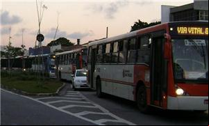 Corredor de ônibus da Avenida Rebouças em horário