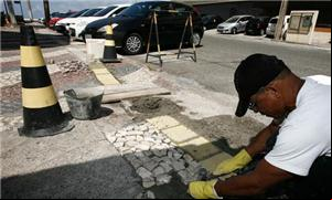 Custo com reforma de calçada gira entre R$ 30 e R$