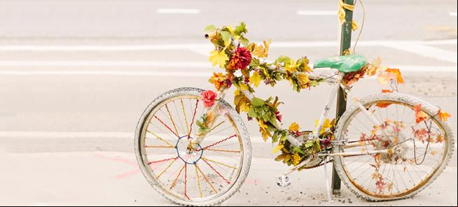 Ghost bike demarcando local de acidente