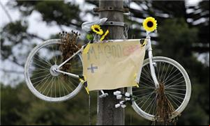 Ghost bike em homenagem a Alessandro Rüppe, o Mago