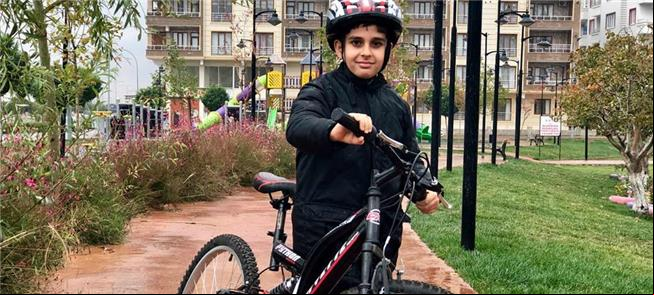 Mais de 4 mil bikes foram dadas às crianças; e met