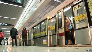 Metrô de Xangai estabelece recorde