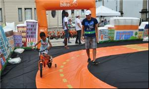 Mini circuito de bicicleta garante diversão e apre