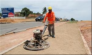 Obras na Av. Márcio Canuto