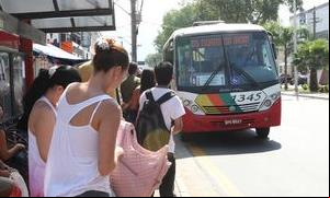 Ônibus devem parar fora do ponto na madrugada