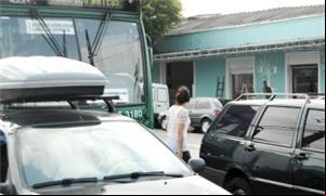 Pedestre fora da faixa na Avenida Sapopemba