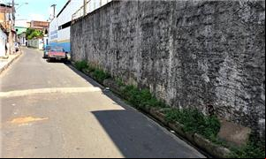 Pedestres enfretam dificuldades para caminhar