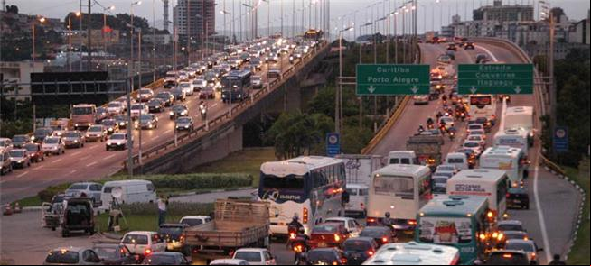 Ponte Colombo Salles, em Floripa: congestionamento