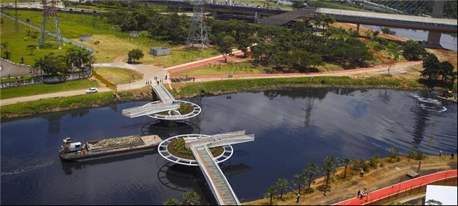 Ponte para pedestre e ciclistas reduz poluição em