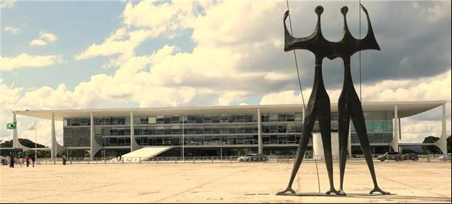 Praça dos Três Poderes: propostas para melhorar mo