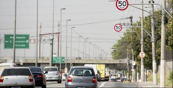 Redução adotada em SP em julho de 2015 reduziu aci