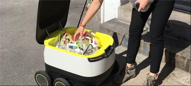 Robô da Starship chega ao destino com a encomenda