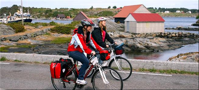 Rota de bicicleta na Costa de Hordaland, Noruega