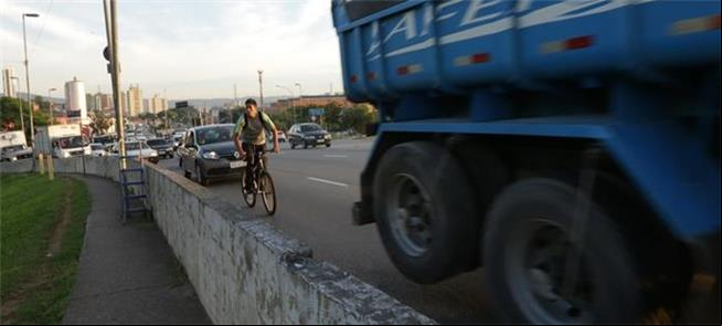 Segurança de ciclistas e pedestres é tema de debat