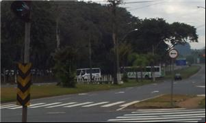 Semáforo de cruzamento da Avenida Limeira nunca fe