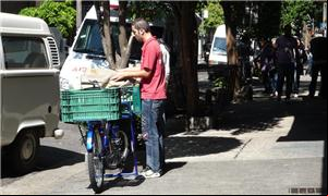 Sérgio Esperandio: roupas limpas via bicicleta