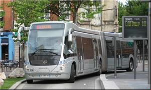 Serviço de ônibus rápidos em Douai, França