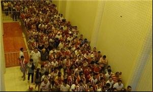 Torcedores voltando da partida encerrada as 22h45