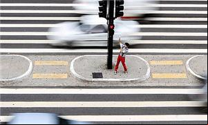 Um mímico na Avenida Paulista, em São Paulo