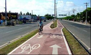 Uma das ciclovias em Cuiabá
