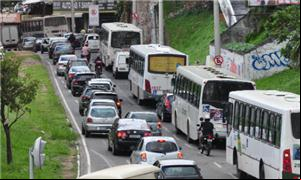 Viagem de um dia pelo trânsito (caótico) de Salvad
